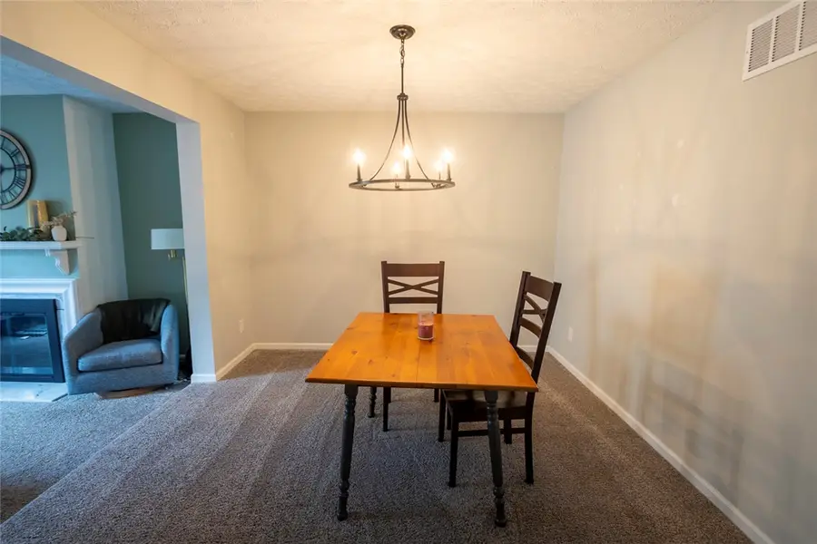 3116 El Camino Drive, Springfield, OH 45503 - #3