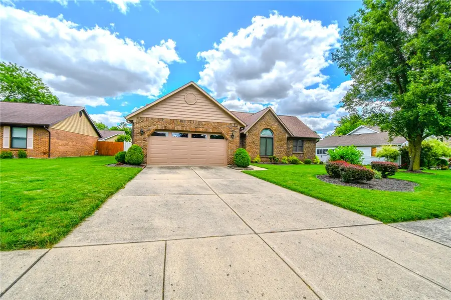 1337 Maplecrest Drive, Troy, OH 45373 - #2
