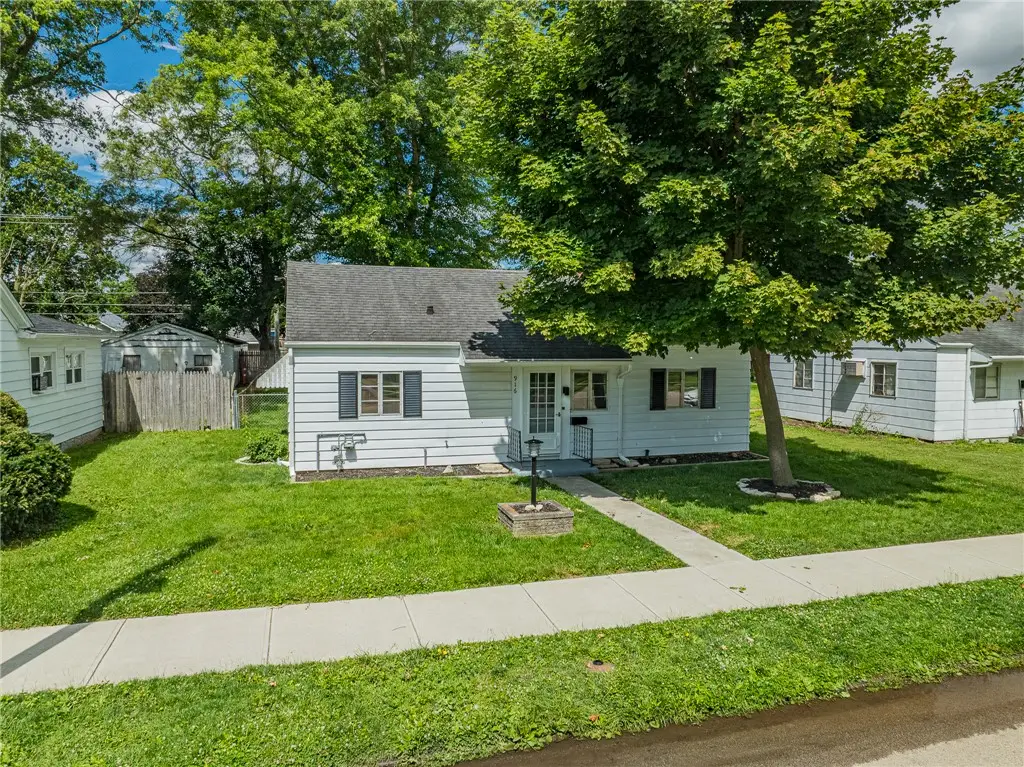 916 S Crawford Street, Troy, OH 45373 - #1
