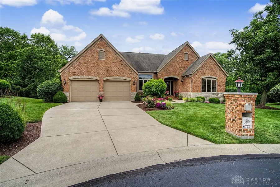 6723 Rosezita Lane, Washington, OH 45459 - #2