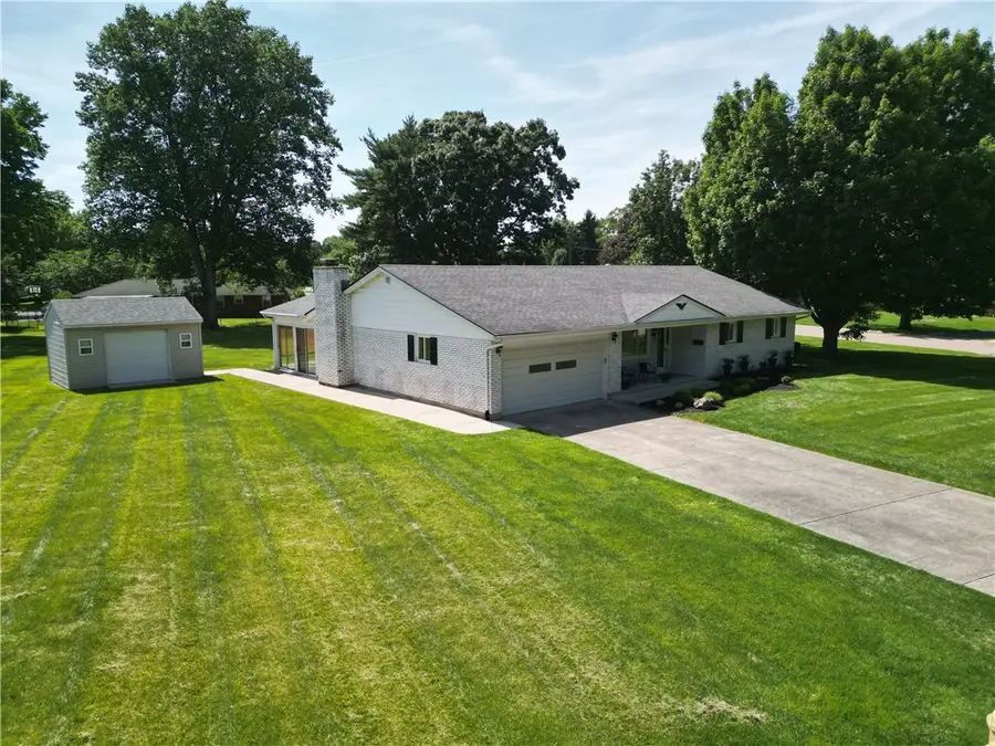 1101 E Bridle Lane, West Carrollton, OH 45449 - #2