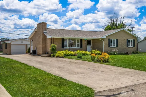 14 Greeneview Drive, Jamestown Vlg, OH 45335