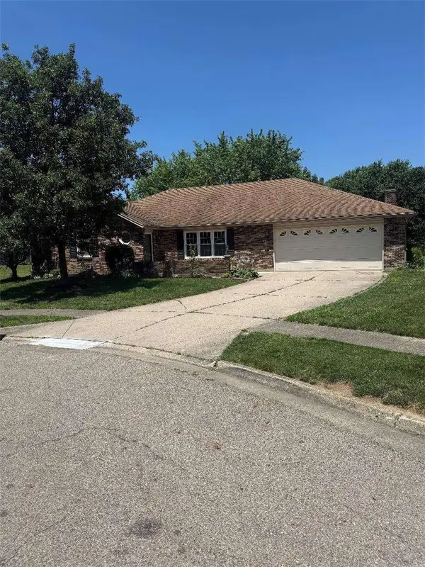 721 Rockridge Circle, Vandalia, OH 45377