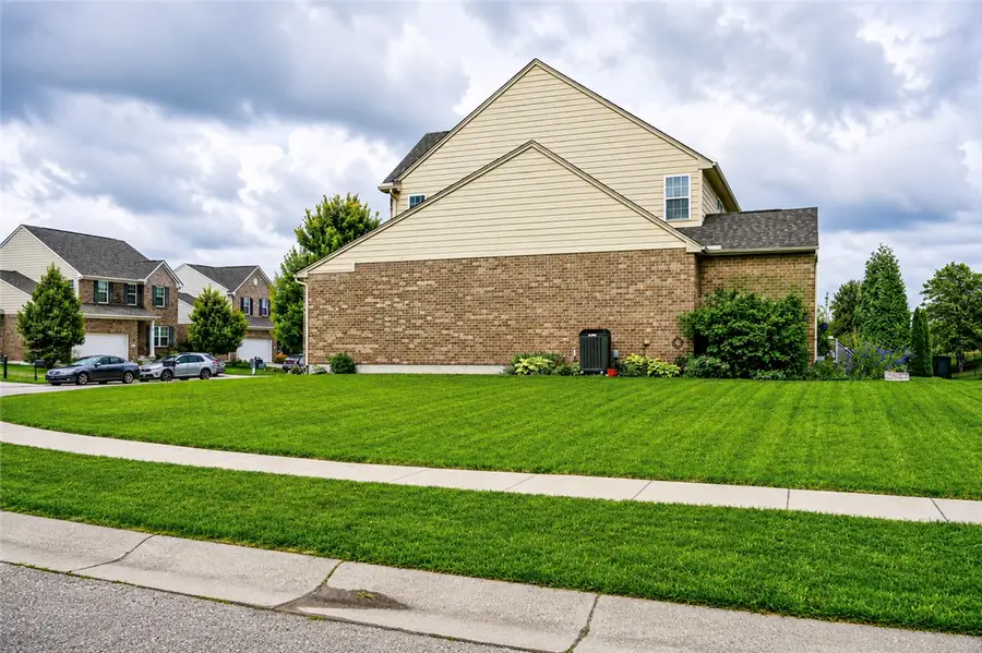 1555 Cedar Creek Drive, Centerville, OH 45458 - #2