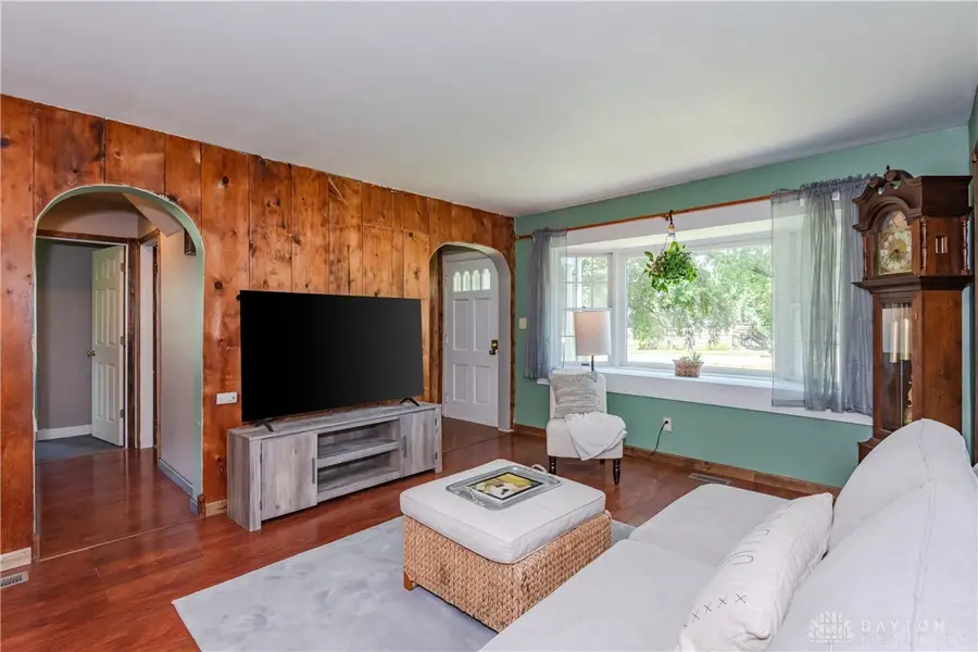 945 S Linden Avenue, Miamisburg, OH 45342 - #2