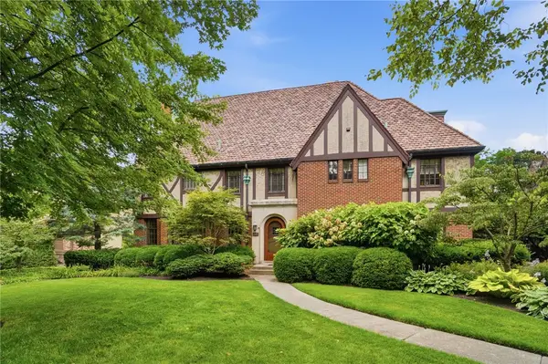 133 W Hadley Road, Oakwood, OH 45419