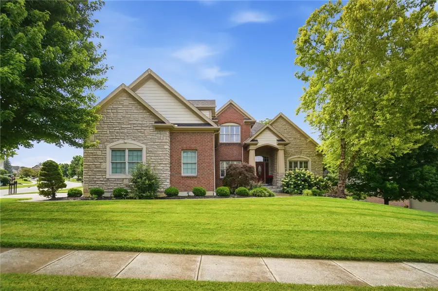 295 N Hills Boulevard, Springboro, OH 45066 - #2