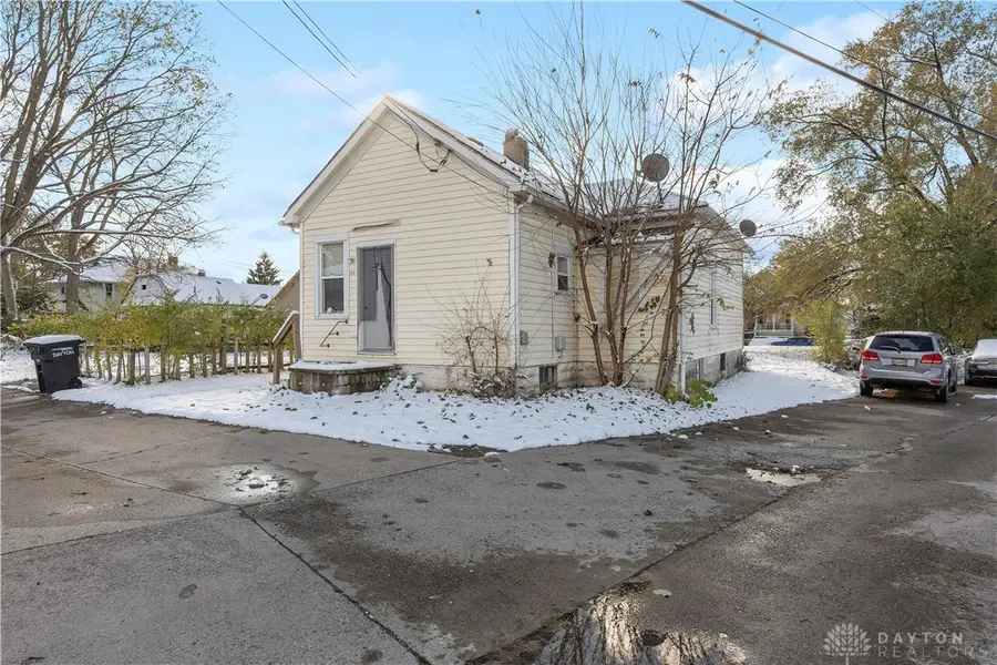 124 N Harbine Avenue, Dayton, OH 45403 - #2