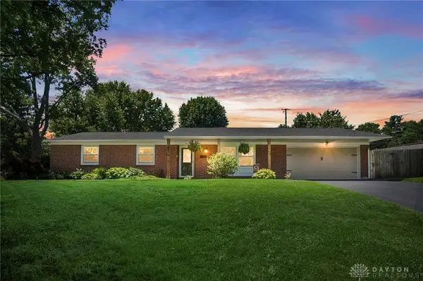 2376 Portage Path, Bellbrook, OH 45305