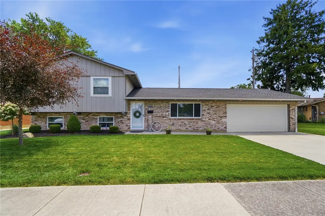 109 Beechwood Avenue, Brookville, OH 45309 - #1