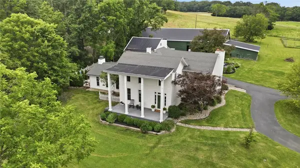 3098 State Route 725, Sugarcreek Twp, OH 45370