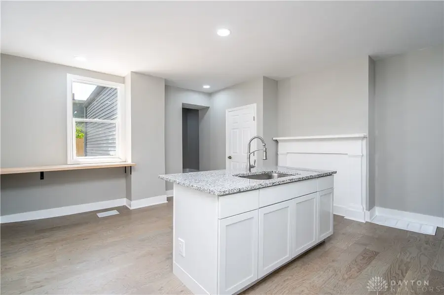 913 Charlotte Street, Cincinnati, OH 45214 - #3