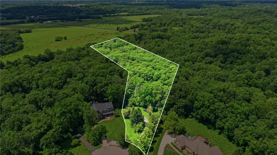 2892 River End Court, Sugarcreek, OH 45370 - #2