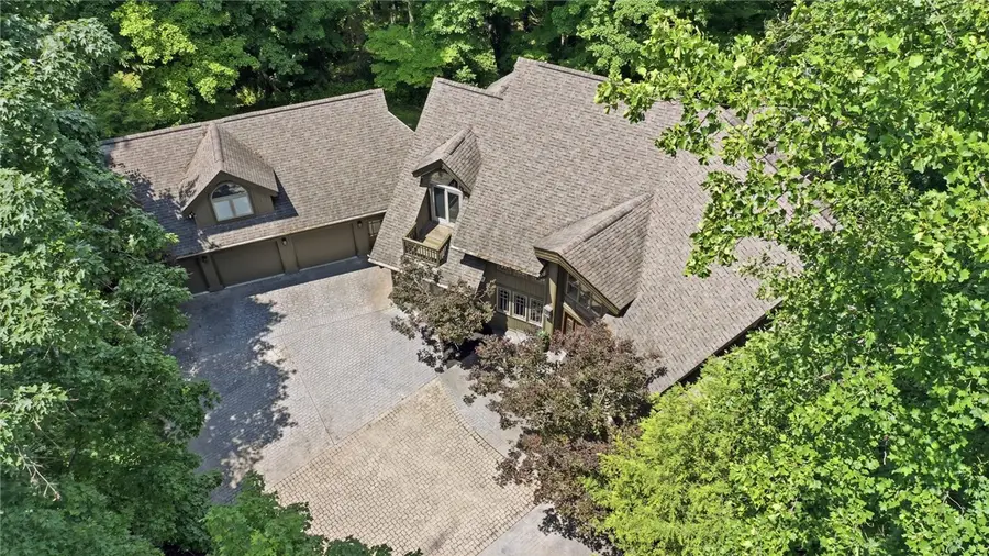 2892 River End Court, Sugarcreek, OH 45370 - #3