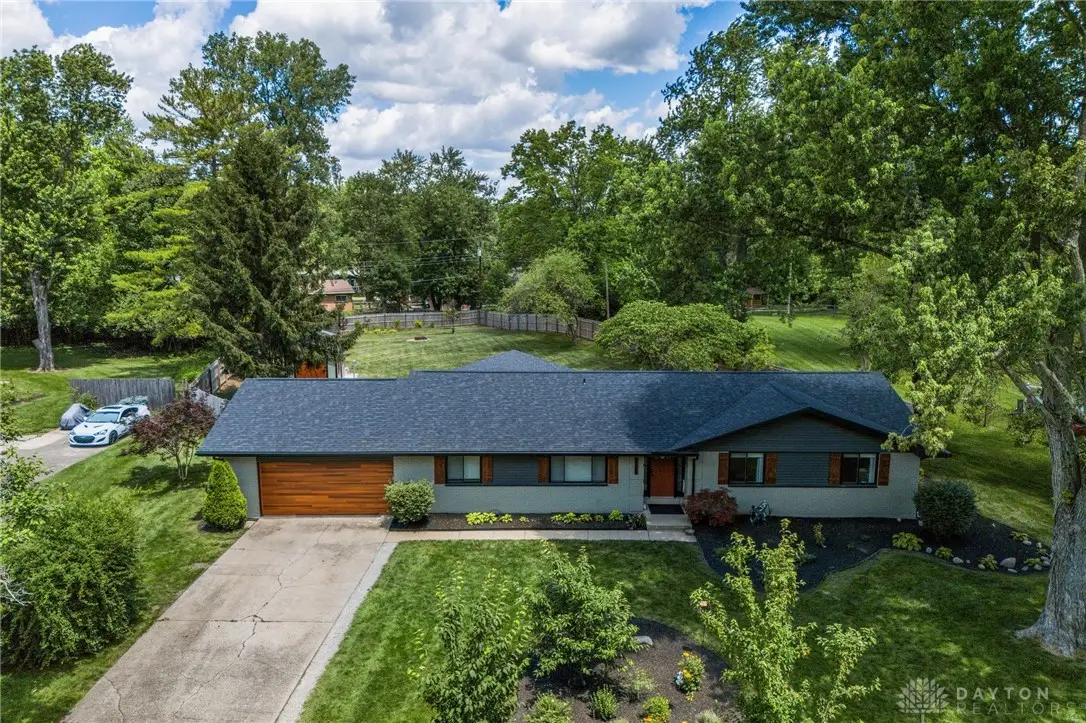 2515 Cross Country Road, Beavercreek, OH 45431 - #1