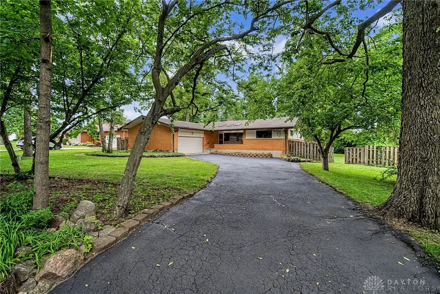 2525 Big Woods Trail, Beavercreek, OH 45431 - #2