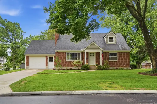 136 E Ridgeway Drive, Centerville, OH 45459