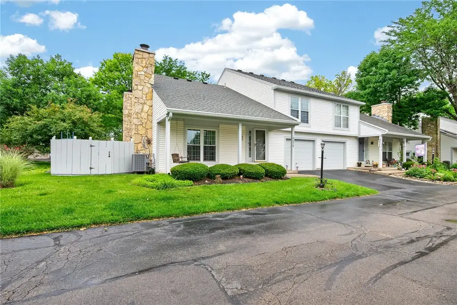 2070 Foxknoll Drive, Centerville, OH 45458 - #3