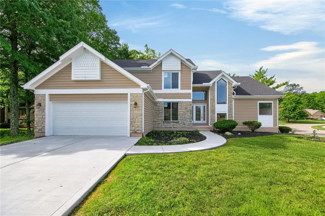 811 Wind Bluff Point, Springboro, OH 45066 - #1