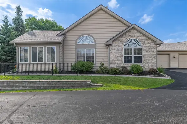221 Villa Pointe Drive, Springboro, OH 45066