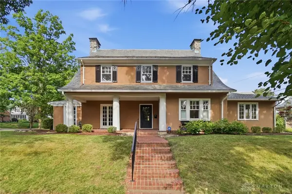 145 Wisteria Drive, Oakwood, OH 45419