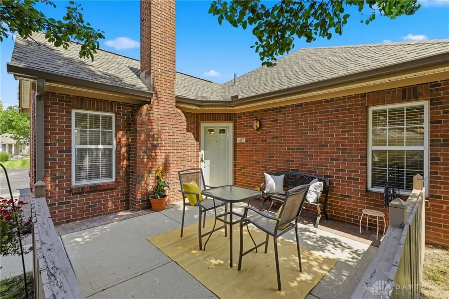 127 Edinburgh Village Drive, Centerville, OH 45458 - #2