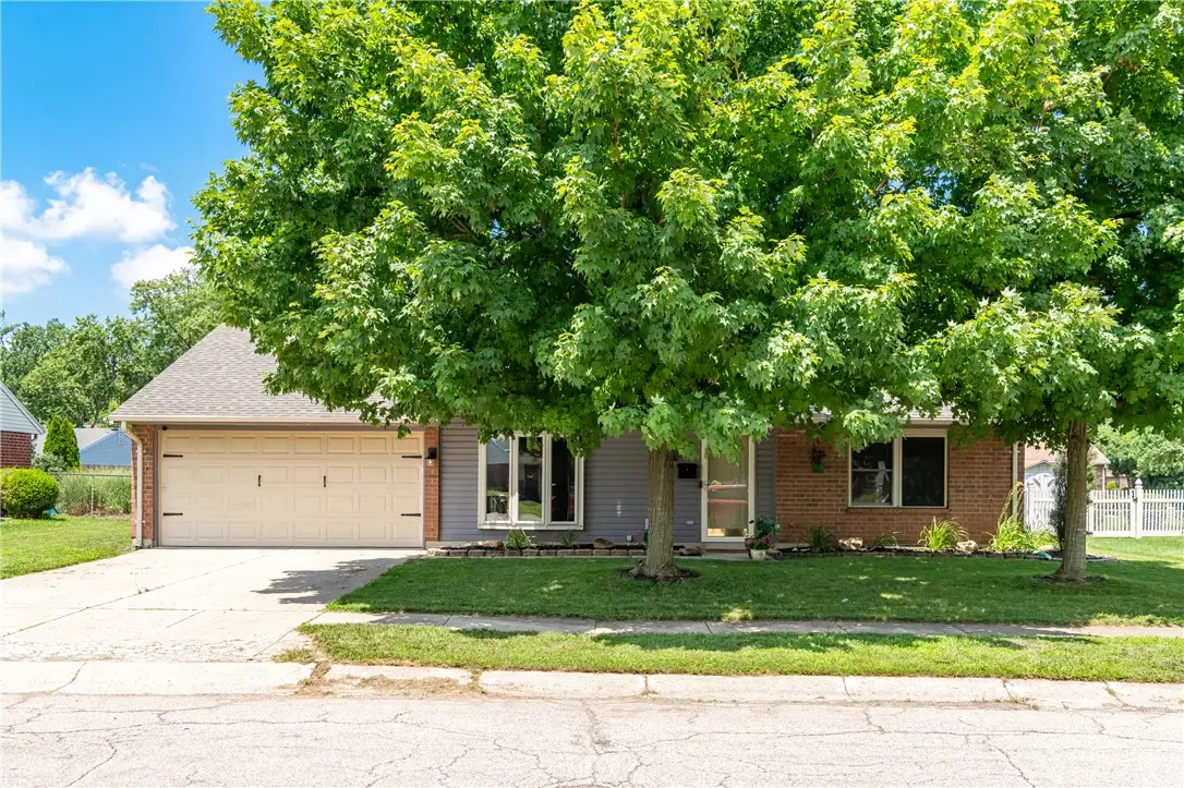 1221 Warwick Drive, Miamisburg, OH 45342 - #1