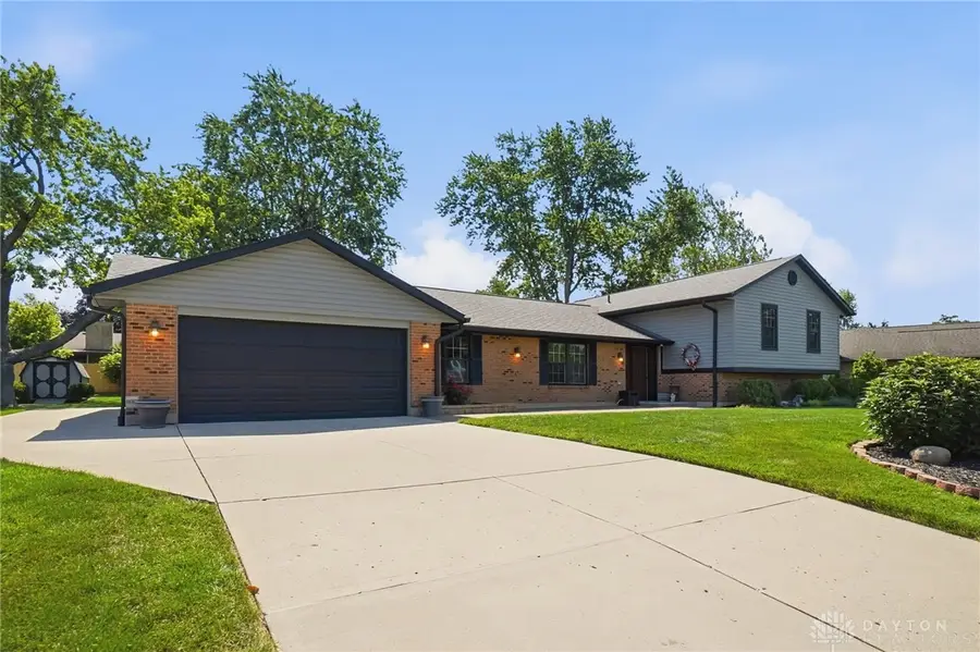 3695 Meadowcourt Drive, Beavercreek, OH 45431 - #3