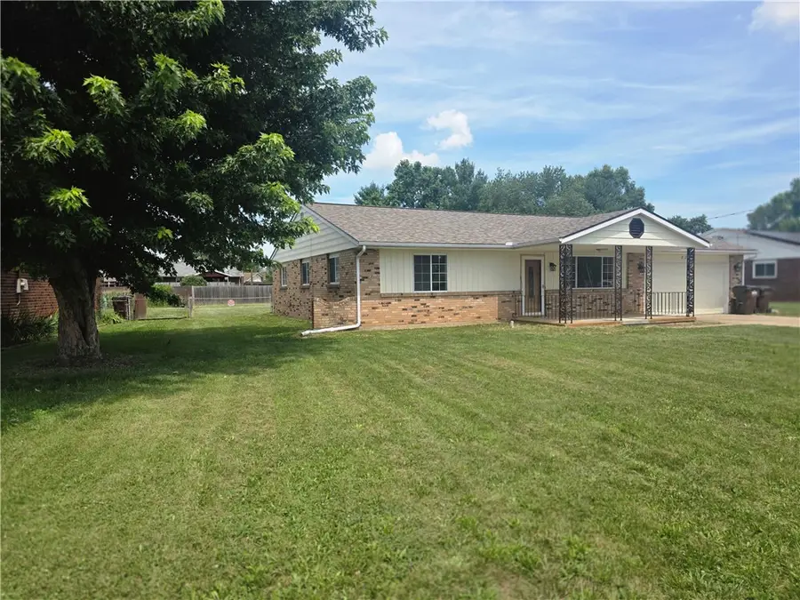 8206 Meadowlark Drive, Carlisle, OH 45005 - #2