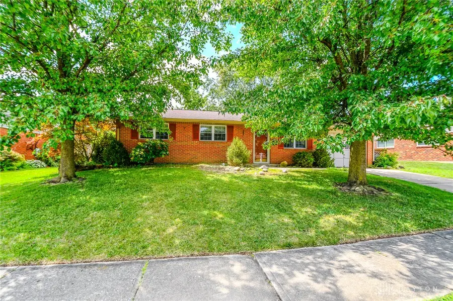7240 Stonehurst Drive, Huber Heights, OH 45424 - #3