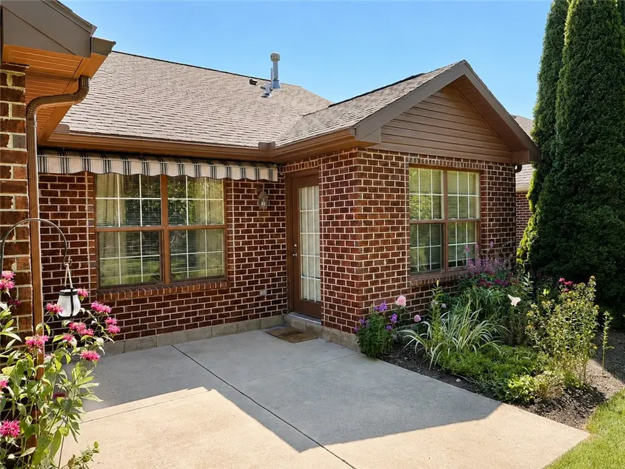 638 Willow Point Court, Troy, OH 45373 - #3