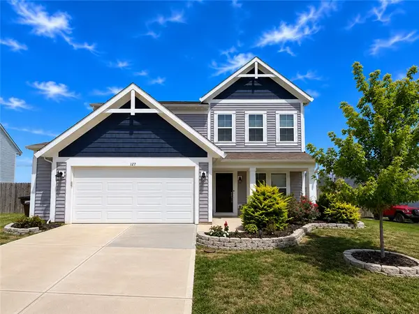 127 Brooke Parke Avenue, Brookville, OH 45309