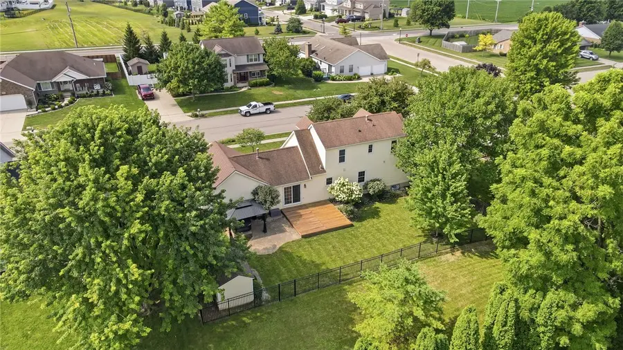 785 Pinehurst Drive, Tipp City, OH 45371 - #3