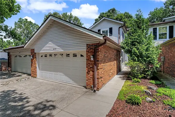 2542 Valais Court, Sugarcreek Twp, OH 45458