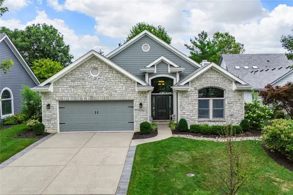 9727 Greenside Court, Centerville, OH 45458