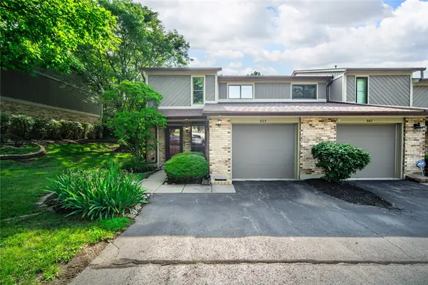 665 Hidden Valley Court, Fairborn, OH 45324