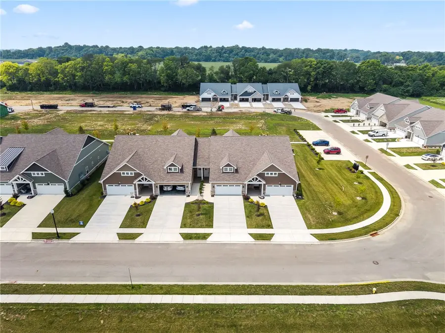 819 Brookwood Circle, Tipp City, OH 45371 - #3