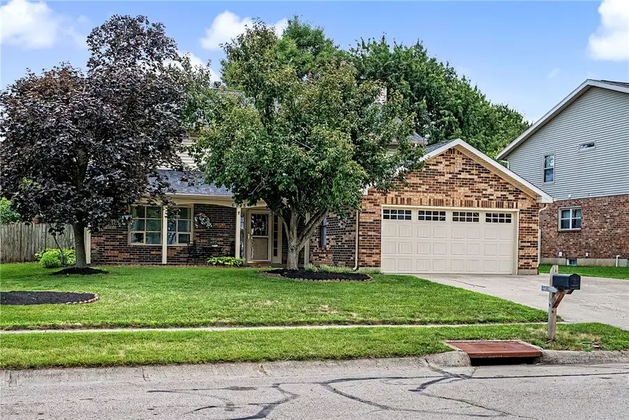 6948 Charlesgate Road, Huber Heights, OH 45424 - #2