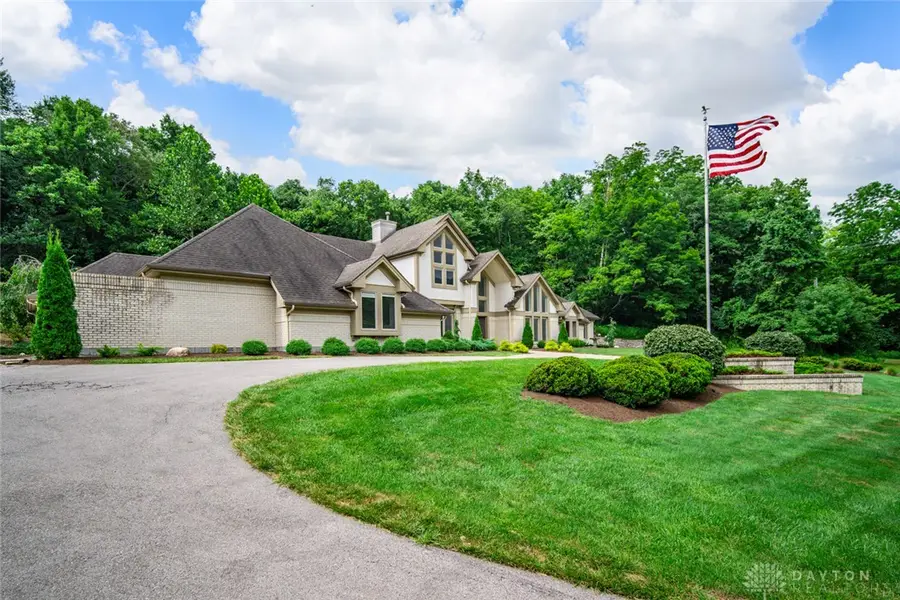 2614 E Centerville Station Road, Washington, OH 45459 - #3