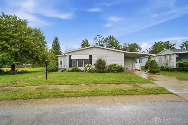 141 South Point Drive, Fairborn, OH 45324