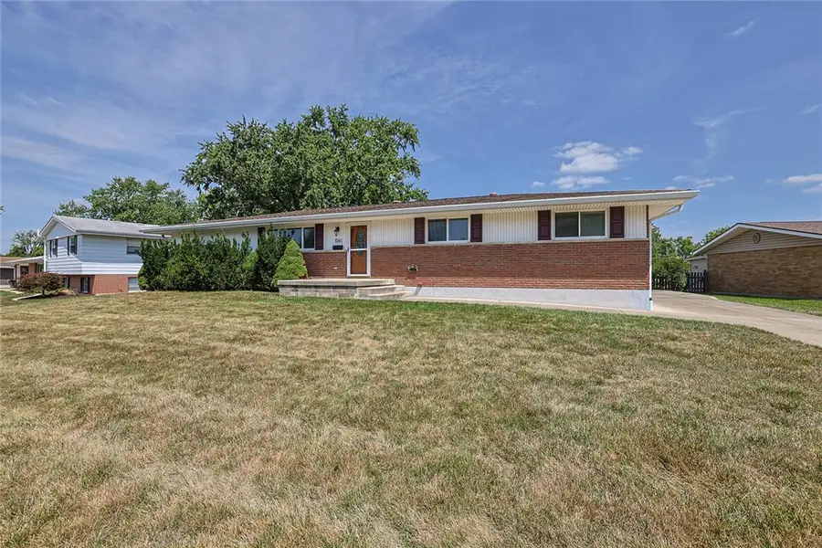 1061 Cottage Court Drive, Fairborn, OH 45324 - #2