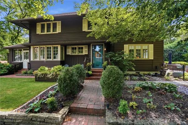 6 Glendora Avenue, Oakwood, OH 45409