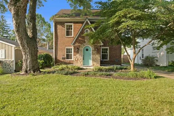 320 Claranna Avenue, Oakwood, OH 45419
