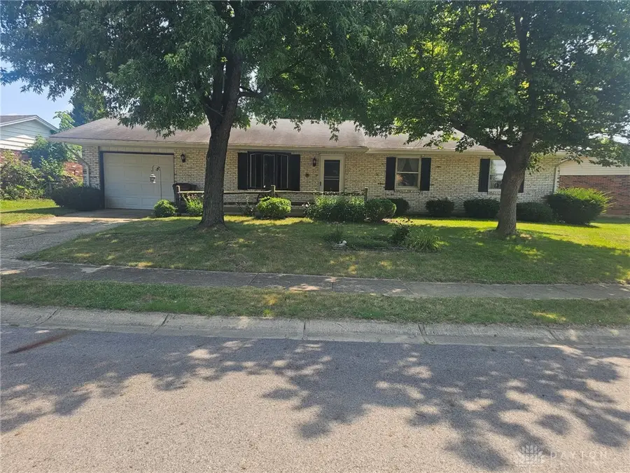 706 Cedar Circle, Eaton, OH 45320 - #2