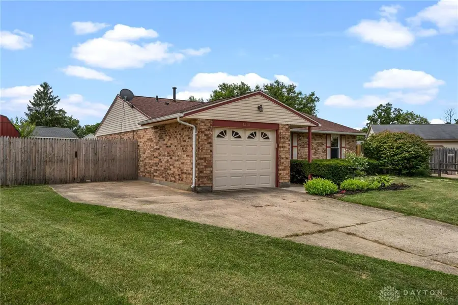 6110 Moss Hill Court, Huber Heights, OH 45424 - #2