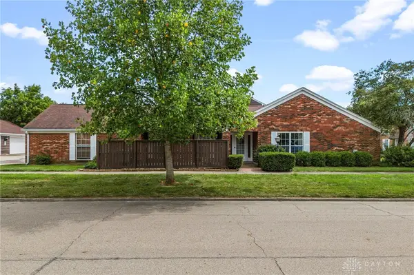2222 Barclay Court, Fairborn, OH 45324