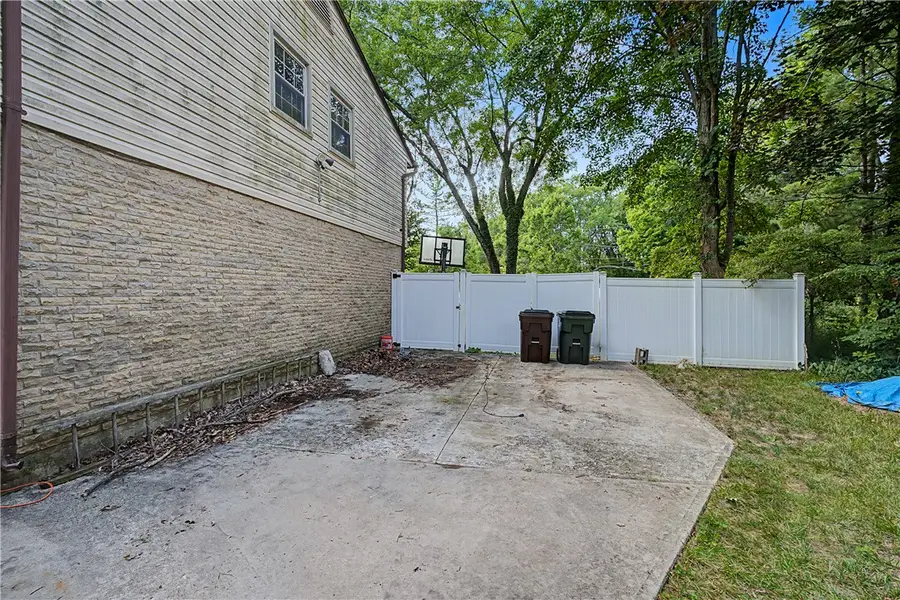 6631 Caldero Court, Clayton, OH 45415 - #3