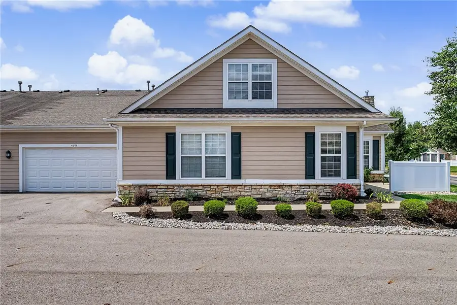 4694 Cobblestone Drive, Tipp City, OH 45371 - #3