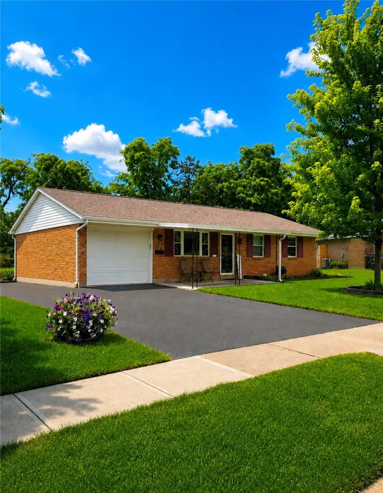 379 Ellenwood Drive, West Carrollton, OH 45449 - #3