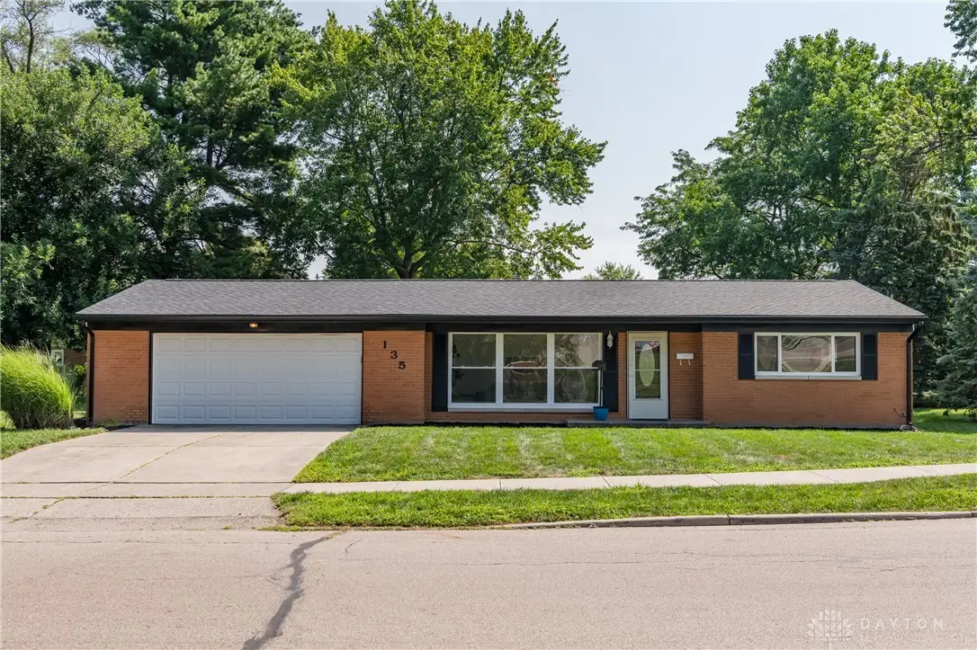 135 Shaftsbury Road, Troy, OH 45373 - #1